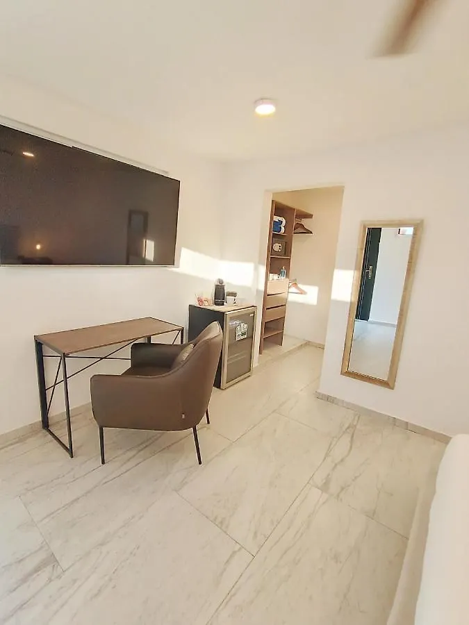 King Suite Centro Cozumel contacts